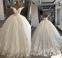 Pearl Beaded Lace V-neck Tulle Wedding Dresses Ball Gown Off Shoulder Applique Lace Dresses Simple Temperament Ball Gown Wedding Gowns