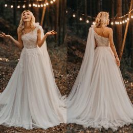 2020 Country Bohemian Wedding Dresses One Shoulder Lace Appliques A Line Beach Bridal Gowns Sweep Train Boho Abiti Da Sposa Wedding Dress