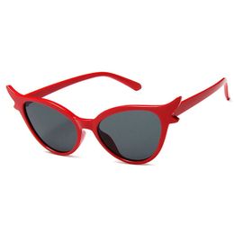 New high quality ladies sunglasses fashion Vassl brand designer triangle cat eye glasses frame red colorful round sunglasses glasses gift