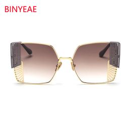 Wholesale-Gold Black Sunglasses Square Glasses High Fashion Designer Brand Oversized Metal Frame Boutique Eyewear Oculos De Sol C19041201