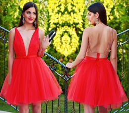 Modern Red Short Prom Dresses Sexy Deep V Neck Sleeveless Pleated Tulle Ribbon Backless Fashion Party Dresses Sexy Homecoming Dresses HY4098