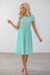 2019 New Mint Lace Short Modest Bridesmaid Dresses With Cap Sleeves Knee Length A-line Country Simple Modest Maids of Honour Dress