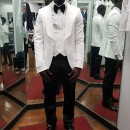 Custom Made Men Suits White Pattern and Black Groom Tuxedos Shawl Satin Lapel Groomsmen Wedding/Prom Best Man ( Jacket+Pants+Vest+Tie ) L402