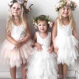 2019 Cute Short Flower Girls' Dresses Lace Tulle Tiered Skirts Ruffles Sleeveless Cheap Bohemian Kids Formal Wear Pageant Ball Gown