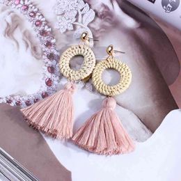 Grass woven fringed pendant earrings, bohemian style, new handmade fashion tassel pendant earrings female models girls