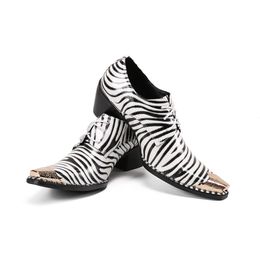 Kişilik Zebra Çizgileri Gerçek Deri Erkekler Oxford Metal Kare Toe Lace Up Erkekler Ayakkabı Yüksek Topuk İş Brogue Shoes