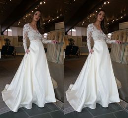 Deep V-neck Long Sleeve Wedding Dresses Beach A-line Lace Bridal Dress With Pockets Satin Long Wedding Party Formal Gowns Custom Made