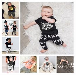Kids Designer Clothes Baby Boys Girls Clothing Sets Short Sleeve Cotton Shirt Pants Shorts Newborrn Cartoon Animal Letter Print Suits LT467