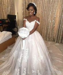 2019 African Arabic White Wedding Dress Newest A Line Off Shoulders With Lace Applique Country Garden Bridal Gown Custom Made Plus Size