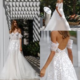 Modest Mermaid Mira Zwillnger Wedding Dresses Off Shoulder Short Sleeve Tulle Lace Applique Ruched Wedding Gowns Sweep Train robe de mariée