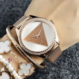 -Brand Watch de pulso de quartzo para a banda de aço do metal Mulheres menina Triangular cristal estilo de marcação Relógios GS 22