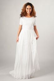 2019 A-line Lace Chiffon Modest Wedding Dress With Short Sleeves Jewel Neck Short Train Women Modest Outdoor Bridal Gown