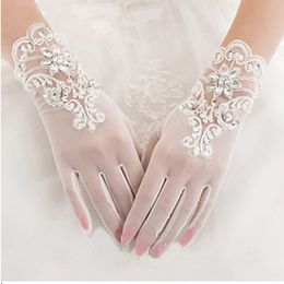 Gorgeous White Bridal Gloves Elastic Tulle Wedding Gloves Sparkly Crystals Beads Sequins Short Women Wedding Gloves