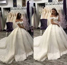 Bohemian Ball Gown Luxury Wedding Dresses Satin Lace Applique Beads Formal Dress Off Shoulder Sleeveless Sweep Train Bridal Gowns