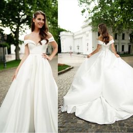 Simple A Line Tanya Grig Bohemian Dresses Off Shoulder Sleeveless Satin Ruched Wedding Gowns Sweep Train robe de mariée