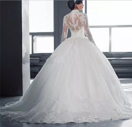2019 Cheap Vintage Puffy Ball Gown Wedding Dresses Arabic High Neck Illusion Lace Applique Crystal Beaded Sweep Train Formal Brida240n