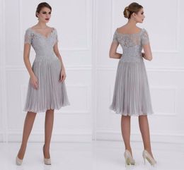 cheap mother bride dresses knee length Canada - 2019 New Cheap Mother Off Bride Dresses Lace Appliques Short Sleeves Ruched Zipper Back Knee Length Plus Size Mother Of The Bride Dress