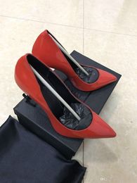 2019 designer clássico saltos altos sapatos de salto alto mulheres sapatos de couro de patente apontado toe bombas sapatos frete grátis tamanho 35-42