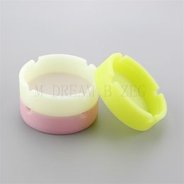Colorful round silicone ashtray heat resistant ashtrays Luminous ECO friendly case 3 colors choose 8.3CM for easy cleaning ash trays