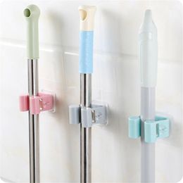 5 PCS Broom Mop Holder Broom Gripper Holds Self Adhesive Reusable No Drilling Super Anti-Slip Wall Mounted Storage Rack242N