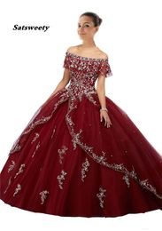 Burgundy Quinceanera Платья длинные шариковые платья выпускного платья Сладкие 16 платья Кружева Vestidos 15 Anos