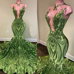Sparkly Green Mermaid Lace Prom Dresses Sheer Deep V Neck Sequined Evening Gowns Sweep Train Plus Size Formal Dress