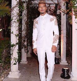 Handsome White Mens Suits 2 Piece Appliqued Sequin Print Vintage Wedding Tuxedos Two Pieces Custom Made Slim Fit Mens Jacket Pants Prom Wear