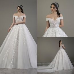 outdoor winter wedding dress