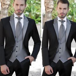 Silver Grey Wedding Tuxedos Handsome Peaked Lapel Men Pant Suits Formal Slim Fit Two Button Groom Wear (Jacket+Vest+Pants)