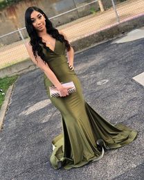 Backless Mermaid Spandex Long Prom Dresses 2020 V Neck Spaghetti Strap Formal Dress with Train Simple Long Evening Gowns