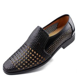 Heißer Verkauf-Sommer Männer aushöhlen formelle Kleidung Schuhe Männer Qualität Leder Hochzeit Loafer Schuhe Männer Büro Business Oxford Schuhe Chaussure Homme