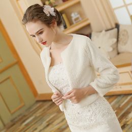 New Winter Bridal Fur Wraps Wedding Bolero Jacket Cheap Bridal Shawl Capes Plus Size Bolero Faux Fur Shawls Wedding jackets