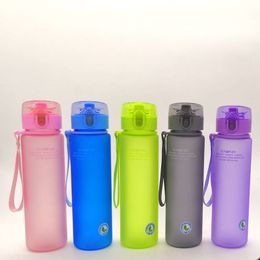 Sport Water Bottle Plastic Frosted Drinking Bottles Leakproof Water Bottle Portable PC Camping Hiking Water Bottle 14 OZ and 20 OZ