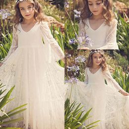 Cheap Boho Flower Girl Dresses Lace Lovely For Weddings V Neck Long Sleeves White Ivory Litter Girls Pageant Dress Kids Baby Communion Gowns