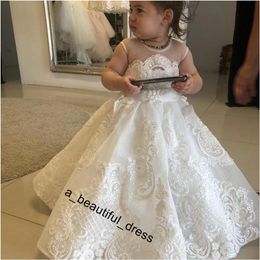 Little Girls Flower Girls Dresses With O Neck Sheer Neck A Line Appliques Lace Long Girls Pageant Gowns Toddles Communion Dress FG1275