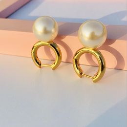 European Copper Gold Plated Imitation Pearls Charm Earrings for Women Circle Loops Hoop Earings Fashion Pierced Ears Jewelry Wholesale