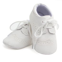 Yenidoğan ilk yürüyüşçüler pu deri bebek ayakkabıları beşik kızlar erkek spor ayakkabılar bebek mokasen ayakkabıları 0-18 ay
