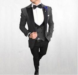 New Hot Selling One Button Dark Grey Wedding Groom Tuxedos Peak Lapel Groomsmen Mens Dinner Blazer Suits (Jacket+Pants+Vest+Tie) 520