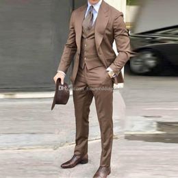 Newest Brown Groomsmen Peak Lapel Wedding Groom Tuxedos Men Suits Wedding/Prom/Dinner Best Man Blazer(Jacket+Tie+Vest+Pants) 571