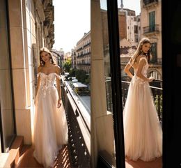 Champagne Sexy New Arrival Berta Boho A Line Wedding Dresses Backless Off Shoulder Lace Applique Beach Wedding Dress Bridal Gowns