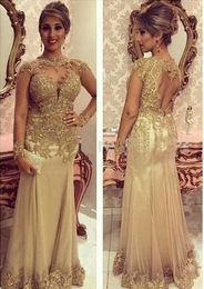 2019 Sparkly Formal Long Mother of the Bride Dresses Gold Lace Appliques Beaded Long Sleeves Red Carpet Celebrity Evening Gowns Custom Made