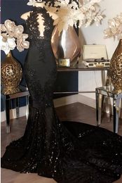 2020 New Halter Sequin Lace Mermaid Long Prom Dresses Black Keyhole Applique Sweep Train Formal Party Evening Gowns Vestidos De Festa