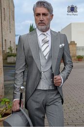 Grey Tailcoat Men Wedding Tuxedos New Fashion Groom Tuxedos Peak Lapel One Button Men Dinner Prom clothes(Jacket+Pants+Tie+Vest) 1557
