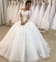 New Sexy Arabic Ball Gown Wedding Dresses Off Shoulder Lace 3D Appliques Half Sleeve Backless Sweep Train Plus Size Formal Bridal Gowns 0424