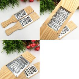 Hot sell Vegrtable Stainless Steel Graters Chipping Potato Radish Silk Kitchen Tools Durable Wooden Handle Grater