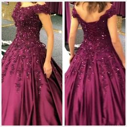 New Hot Quinceanera Ball Gown Dresses Off Shoulder Lace Appliques Beaded Satin 16 Arabic Long Puffy Plus Size Party Prom Evening Gowns 0422