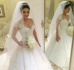 2019 New Graceful Ball Gown Wedding Dress Vintage Pricness Cap Sleeves Off Shoulder Appliqued Arabic Dubai Bridal Gown Custom Made Plus Siz