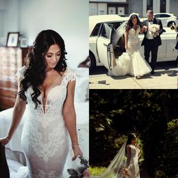 Vintage Cap Sleeve Wedding Dresses Sexy Back Lace Applique Wedding Gowns Sweep Train Arabic Bridal Gowns