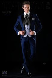 Fashionable One Button Groomsmen Peak Lapel Groom Tuxedos Men Suits Wedding/Prom/Dinner Best Man Blazer(Jacket+Pants+Tie+Vest) 566