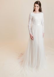 Boho Lace Tulle Modest Wedding Dresses With LongSleeves Jewel Neck Buttons Back Vintage Lace Women Informal lds Bridal Gowns Sleeved